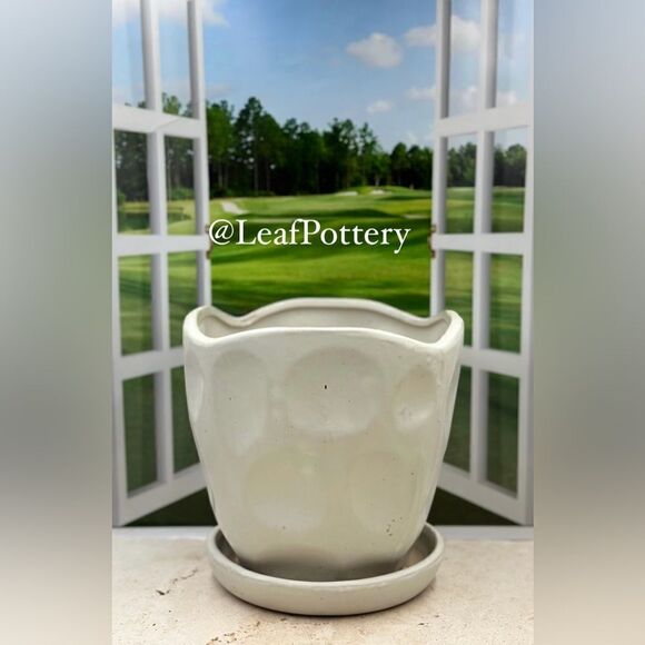 Adela White (LG) Ceramic Planter Pot with Saucer Attached - Picture 4 of 11